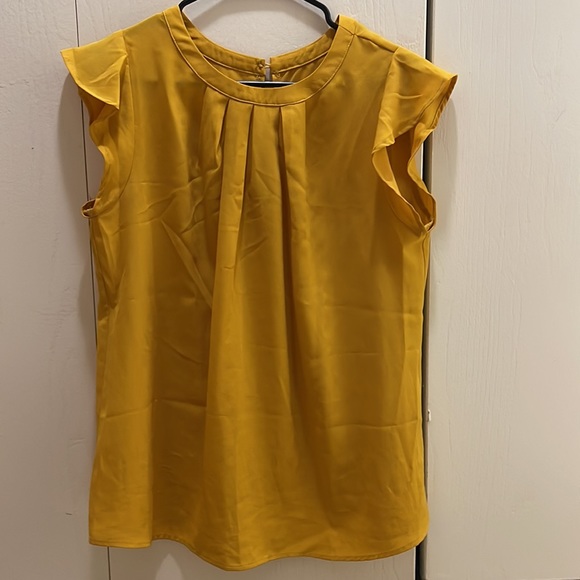 Bundle of 4 yellow blouses - Picture 3 of 4